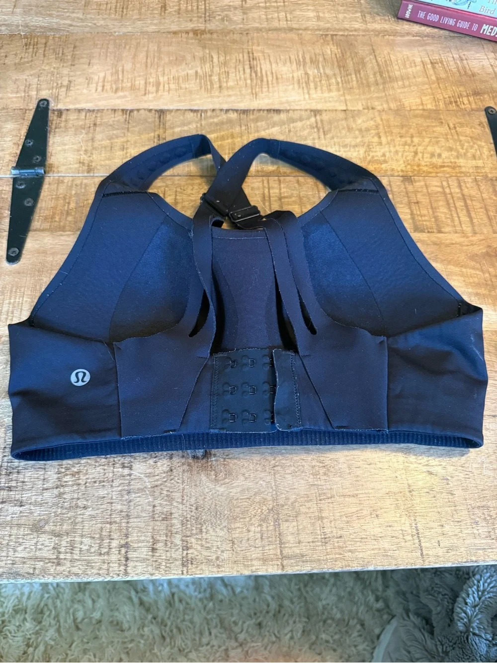 Lululemon Seamless Black Sports Bra with Racerback